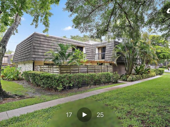 108 1st Terrace, Palm Beach Gardens FL 33418