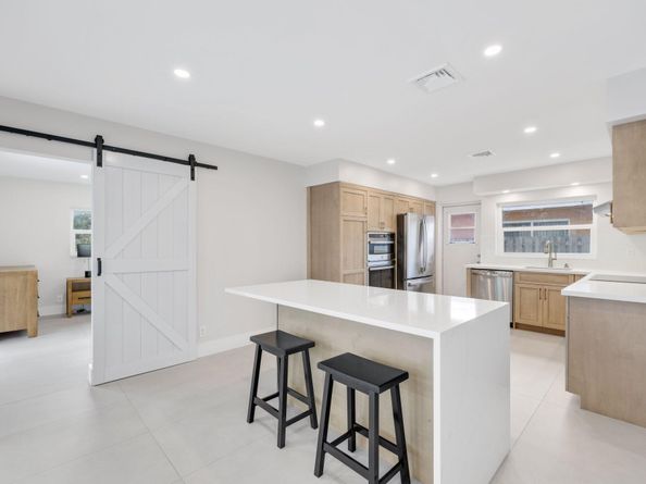 2624 SE 9th Street, Pompano Beach FL 33062
