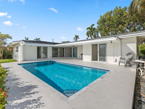2624 SE 9th Street, Pompano Beach FL 33062
