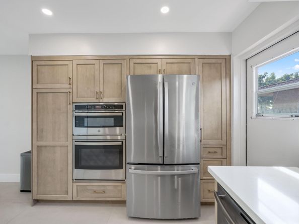 2624 SE 9th Street, Pompano Beach FL 33062