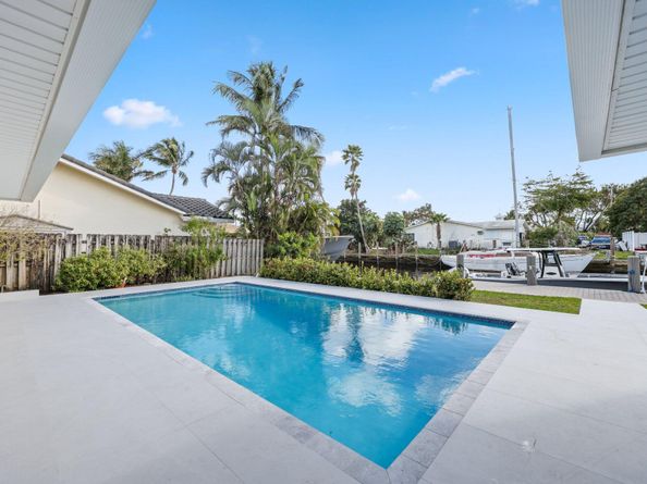 2624 SE 9th Street, Pompano Beach FL 33062