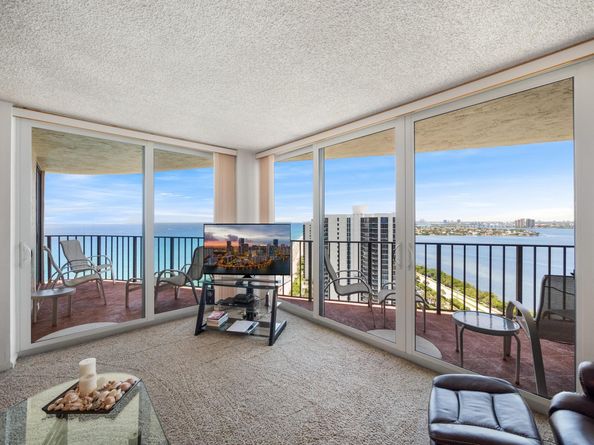 5420 N Ocean Drive 2504, Singer Island FL 33404