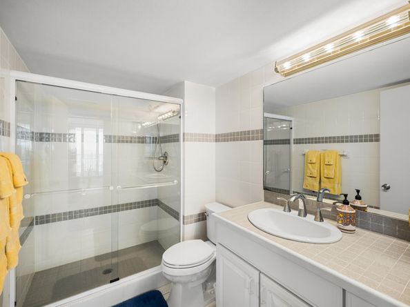 5420 N Ocean Drive 2504, Singer Island FL 33404