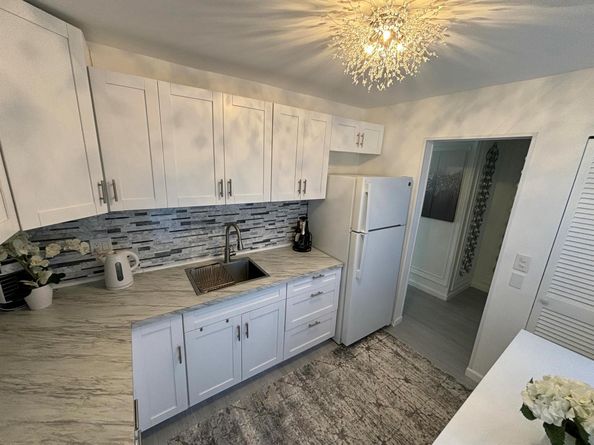1000 NE 14th Avenue 306, Hallandale Beach FL 33009