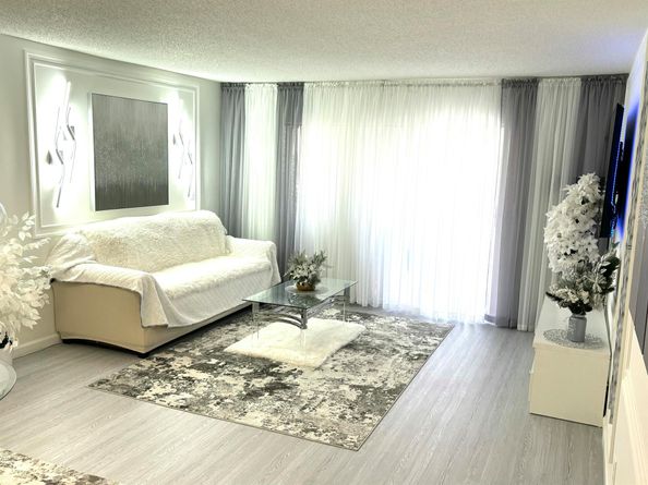 1000 NE 14th Avenue 306, Hallandale Beach FL 33009