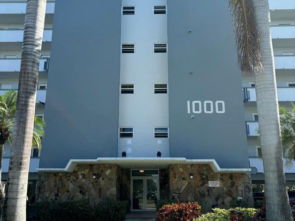 1000 NE 14th Avenue 306, Hallandale Beach FL 33009