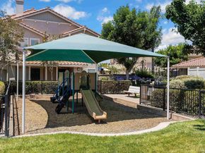 405 Whispering Willow Dr F, Santee CA 92071