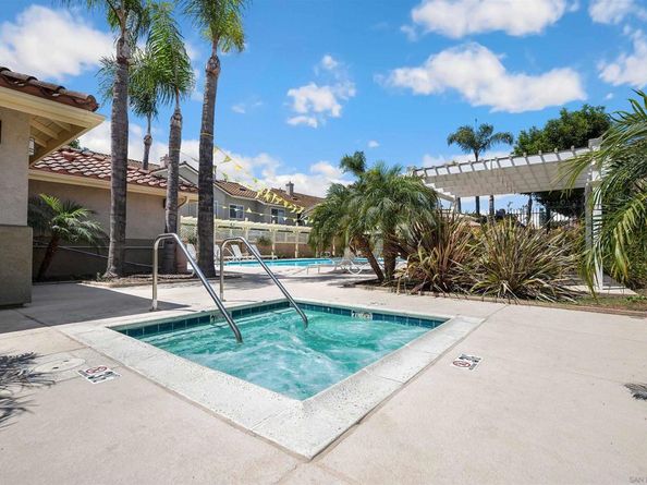 405 Whispering Willow Dr F, Santee CA 92071