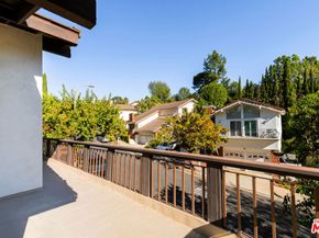2885 Woodwardia Drive, Los Angeles CA 90077