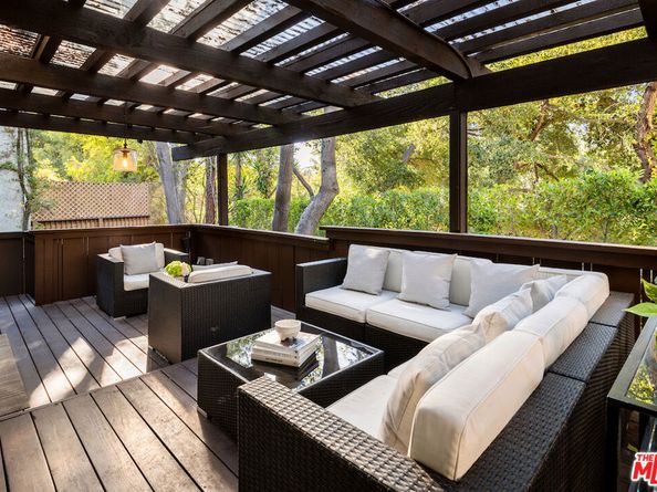 2885 Woodwardia Drive, Los Angeles CA 90077