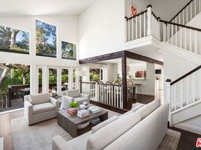 2885 Woodwardia Drive, Los Angeles CA 90077