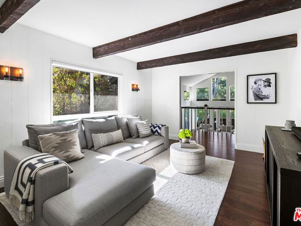 2885 Woodwardia Drive, Los Angeles CA 90077