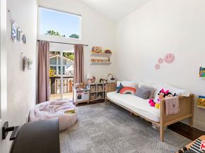 2885 Woodwardia Drive, Los Angeles CA 90077