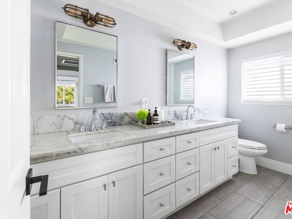 2885 Woodwardia Drive, Los Angeles CA 90077