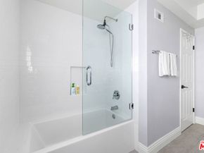 2885 Woodwardia Drive, Los Angeles CA 90077