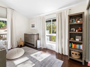 2885 Woodwardia Drive, Los Angeles CA 90077