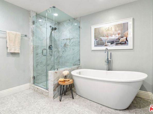 2885 Woodwardia Drive, Los Angeles CA 90077