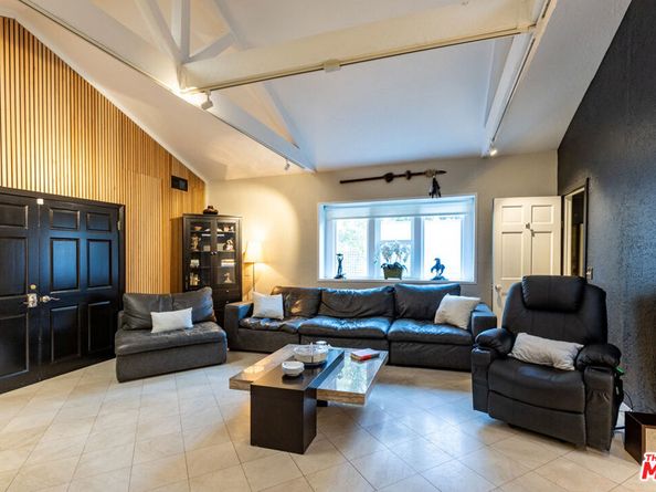 2519 Hutton Drive, Beverly Hills CA 90210
