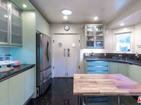 2519 Hutton Drive, Beverly Hills CA 90210