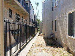 1216 S Westmoreland Avenue, Los Angeles CA 90006