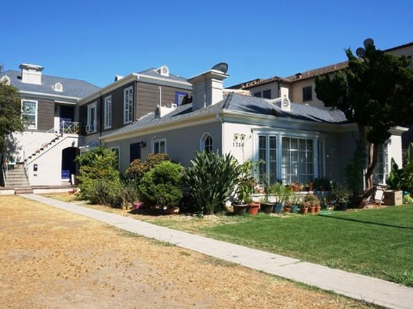 1216 S Westmoreland Avenue, Los Angeles CA 90006