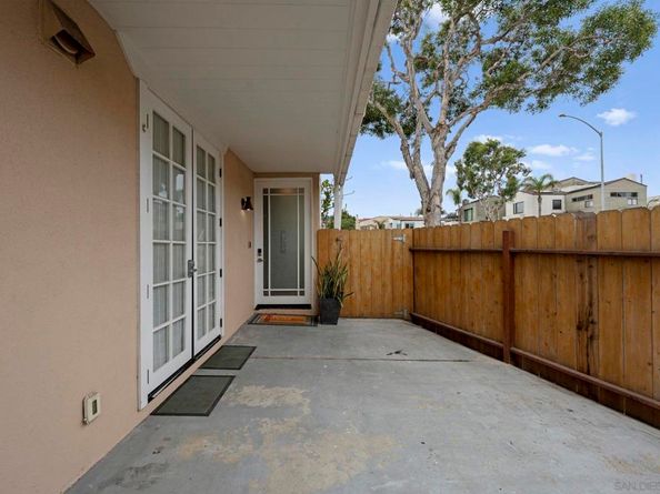 2735 Mission Blvd, San Diego CA 92109