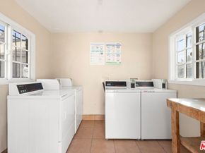 1108 E Fairview Boulevard, Inglewood CA 90302