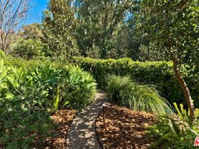 1815 Park Drive, Los Angeles CA 90026