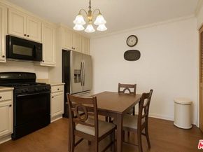 21620 Burbank Boulevard 9, Woodland Hills CA 91367