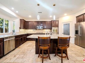 9849 Dreams Lane, San Fernando CA 91345