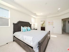 9849 Dreams Lane, San Fernando CA 91345