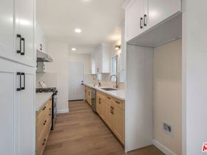 4933 W 20th Street, Los Angeles CA 90016