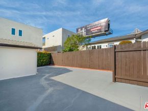 4933 W 20th Street, Los Angeles CA 90016