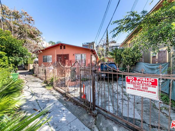 1632 Echo Park Avenue, Los Angeles CA 90026