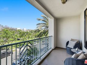 5625 Crescent Parkway 301, Playa Vista CA 90094
