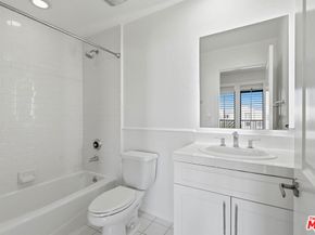 5625 Crescent Parkway 301, Playa Vista CA 90094