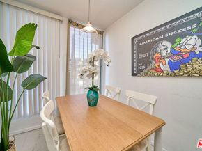 425 S Kenmore Avenue 104, Los Angeles CA 90020