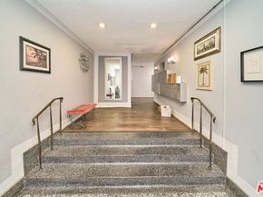 425 S Kenmore Avenue 104, Los Angeles CA 90020