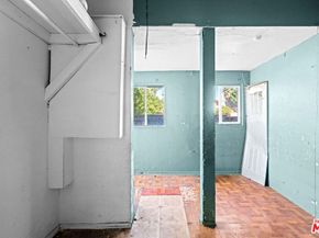 500 N St Louis Street, Los Angeles CA 90033