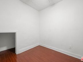 500 N St Louis Street, Los Angeles CA 90033