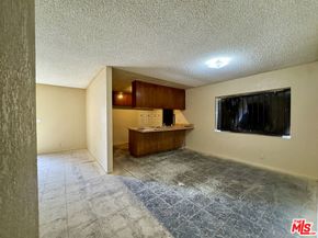 327 E 101st Street, Los Angeles CA 90003
