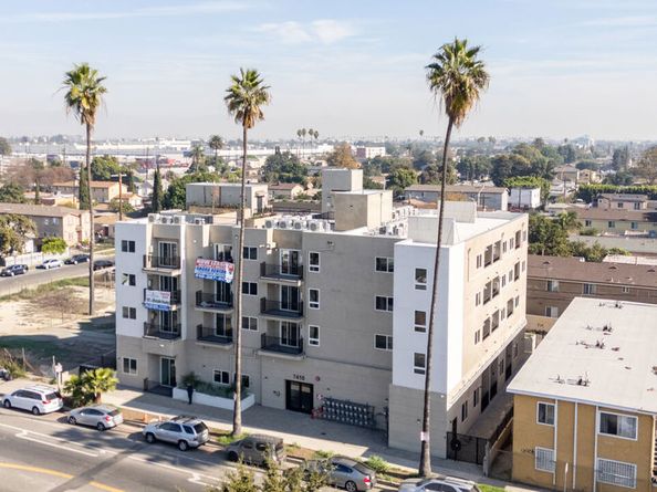 7410 Avalon Boulevard, Los Angeles CA 90003