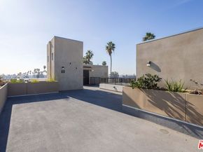 7410 Avalon Boulevard, Los Angeles CA 90003