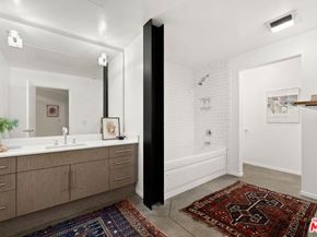 500 Molino Street 114, Los Angeles CA 90013