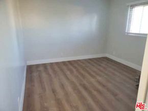 811 W 97th Street, Los Angeles CA 90044