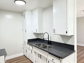 811 W 97th Street, Los Angeles CA 90044