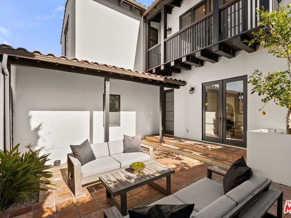 530 N Alta Vista Boulevard, Los Angeles CA 90036