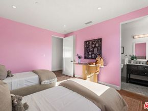 530 N Alta Vista Boulevard, Los Angeles CA 90036