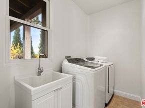 530 N Alta Vista Boulevard, Los Angeles CA 90036