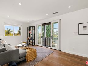 530 N Alta Vista Boulevard, Los Angeles CA 90036